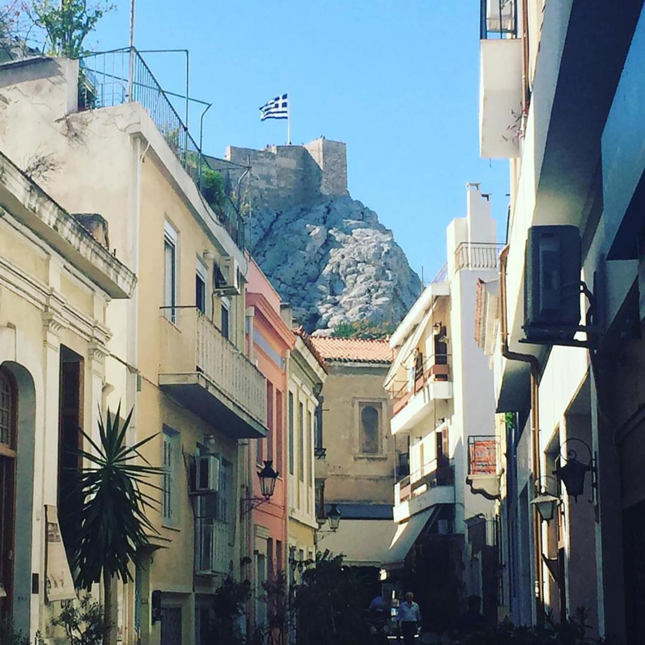 Beautiful Apartment At Plaka Athens Exterior photo